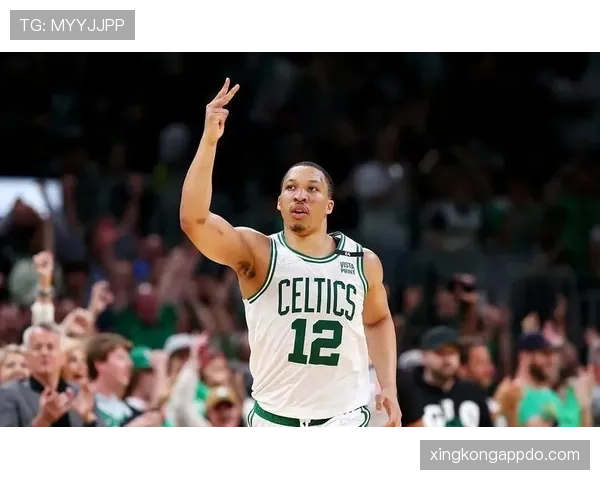 格兰特·威廉姆斯无球牵制力提升，拉开空间改变对手防守布局