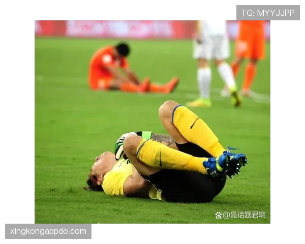 规则拆解型：足球比赛中7种恢复比赛方式及适用场景全解析