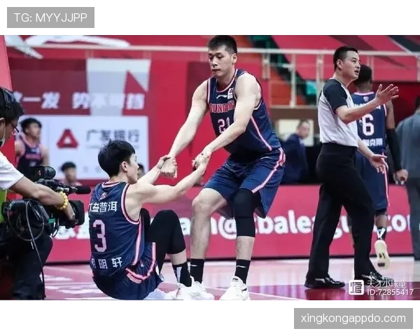 复出后挡拆强突对抗换防 扎伊恩内线终结效率飙升