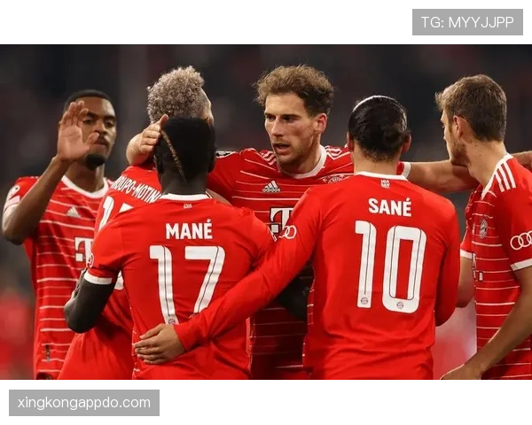 拜仁防线频繁被打穿，高位压迫反噬问题显现，对赛季走势构成挑战